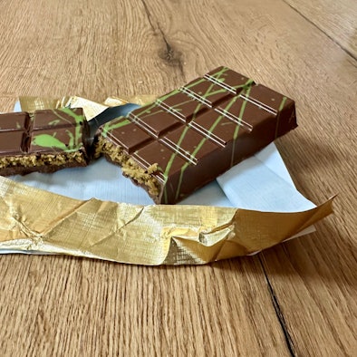 Eine Tafel Dubai-Schokolade aus einem Kölner Rewe-Supermarkt.