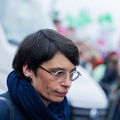 Josefine Paul (Bündnis 90/Die Grünen) ist Ministerin für Kinder, Jugend, Familie, Flucht und Integration in Nordrhein-Westfalen.
