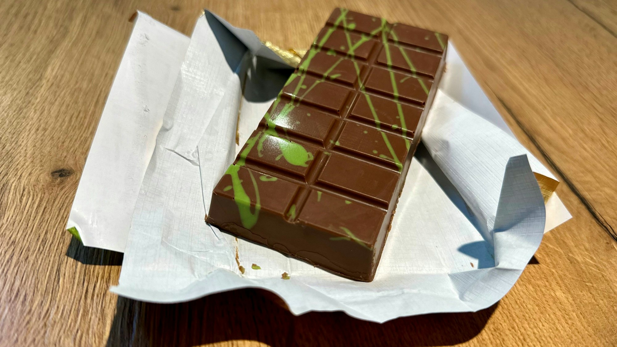 Eine Tafel Dubai-Schokolade, gekauft in Köln.