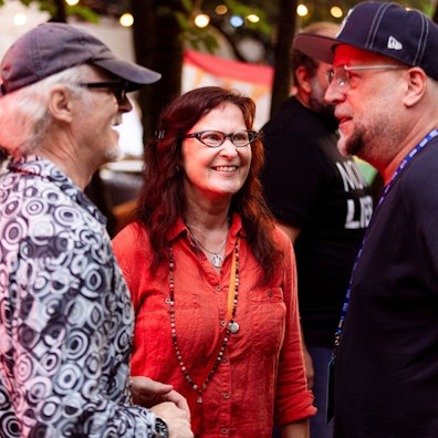 Horst Lohmeyer und Birgit Lohmeyer auf dem Festival im Gespräch mit Smudo von den Fantastischen Vier.