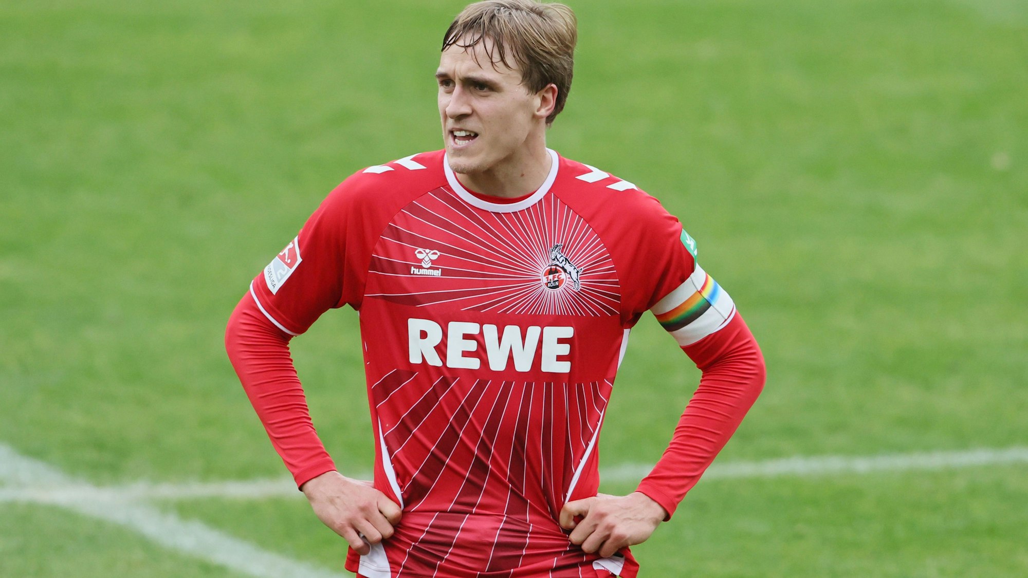 Testspiel im Franz-Kremer-Stadion, 1. FC Köln vs. FC Groningen (Eredevesie Niederlande), Mitte: Timo Hübers (1. FC Köln), 14.10.2024, Bild: Herbert Bucco