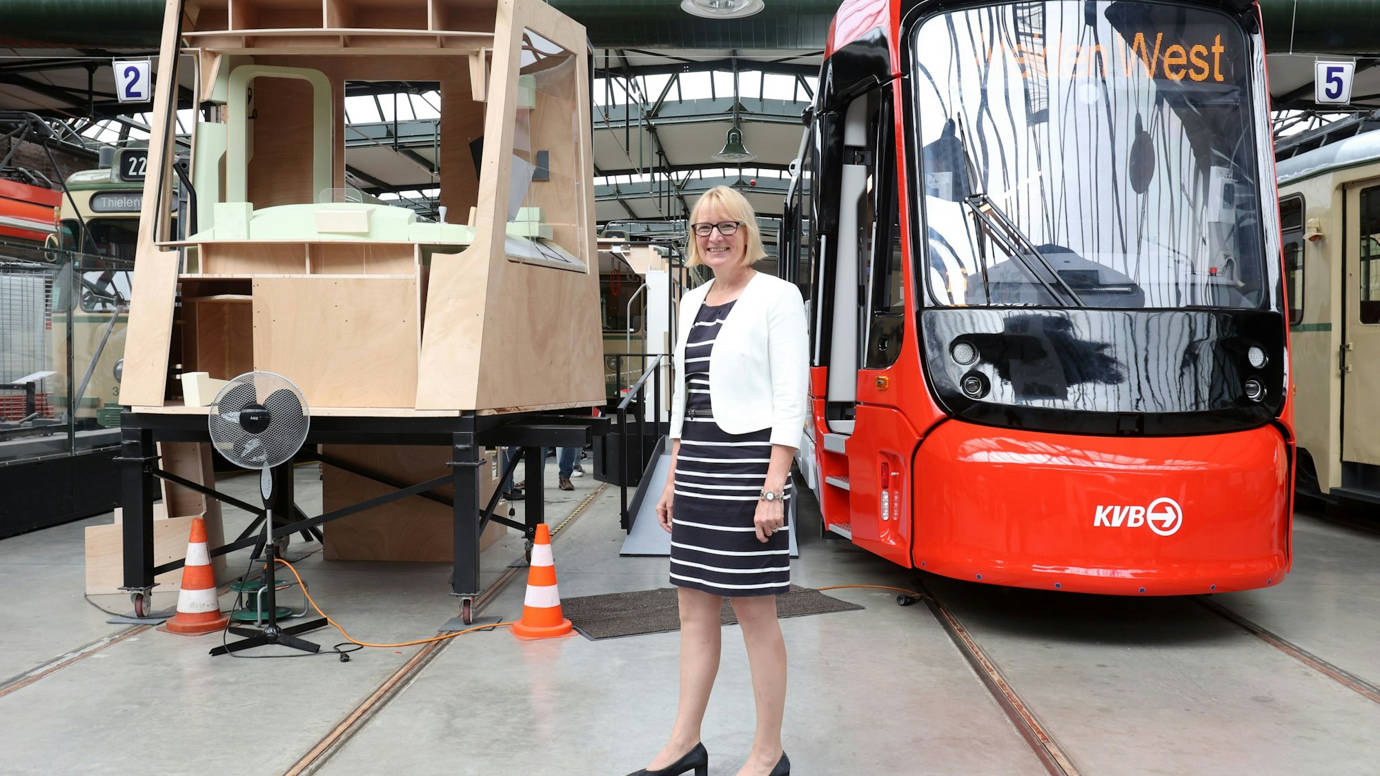 Auf dem Absprung: Stefanie Haaks, Vorstandsvorsitzende der KVB