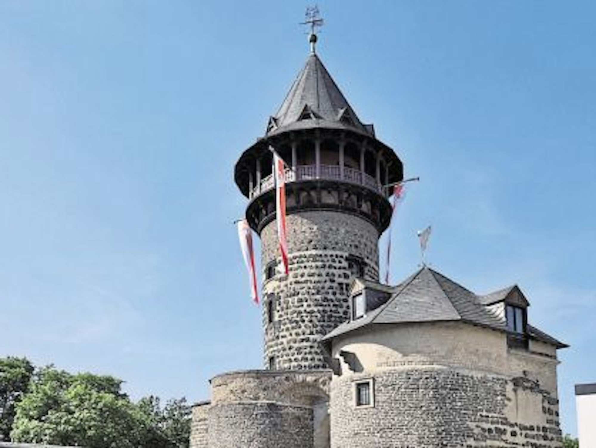 Der Turm der Ulrepforte ist ein Überrest der mittelalterlichen Stadtmauer Kölns