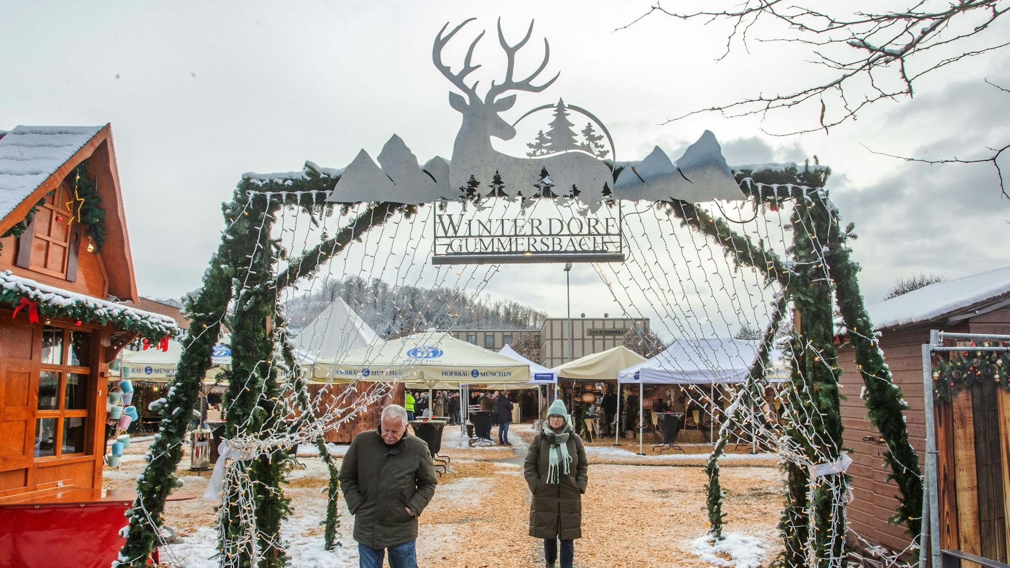 Eingang zum Winterdorf auf dem Gummersbacher Steinmüllergelände.