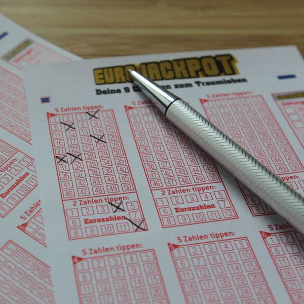 Im Rhein-Sieg-Kreis wird ein Lottogewinner gesucht, der am Dienstagabend im Eurojackpot 2,6 Millionen Euro gewonnen hat.