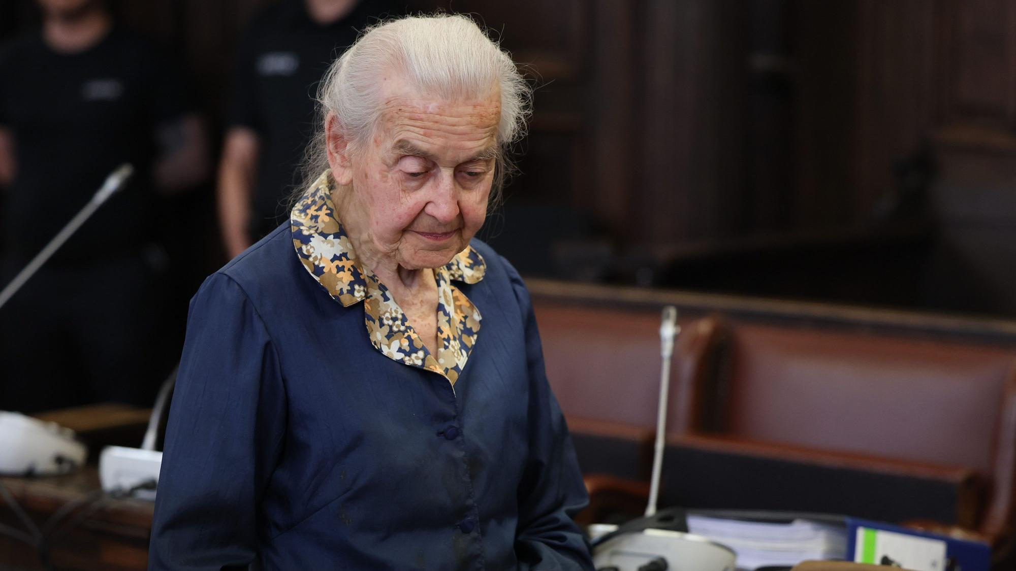 Ursula Haverbeck im Juni 2024 im Gerichtssaal in Hamburg.