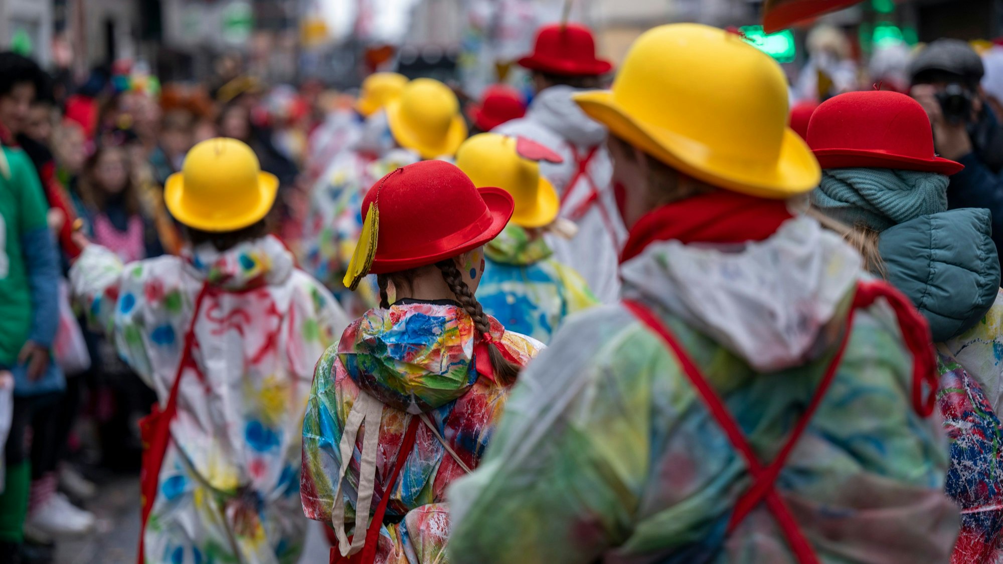 Die Schull- un Veedelszöch sind eine feste Größe im Kölner Karneval – noch. (Archivbild)