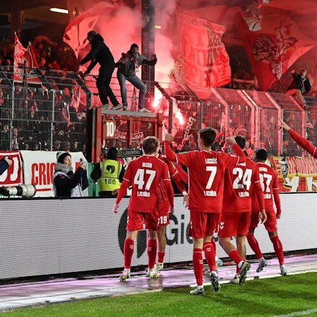 Der 1. FC Köln hat bei Preußen Münster mit 1:0 gewonnen.