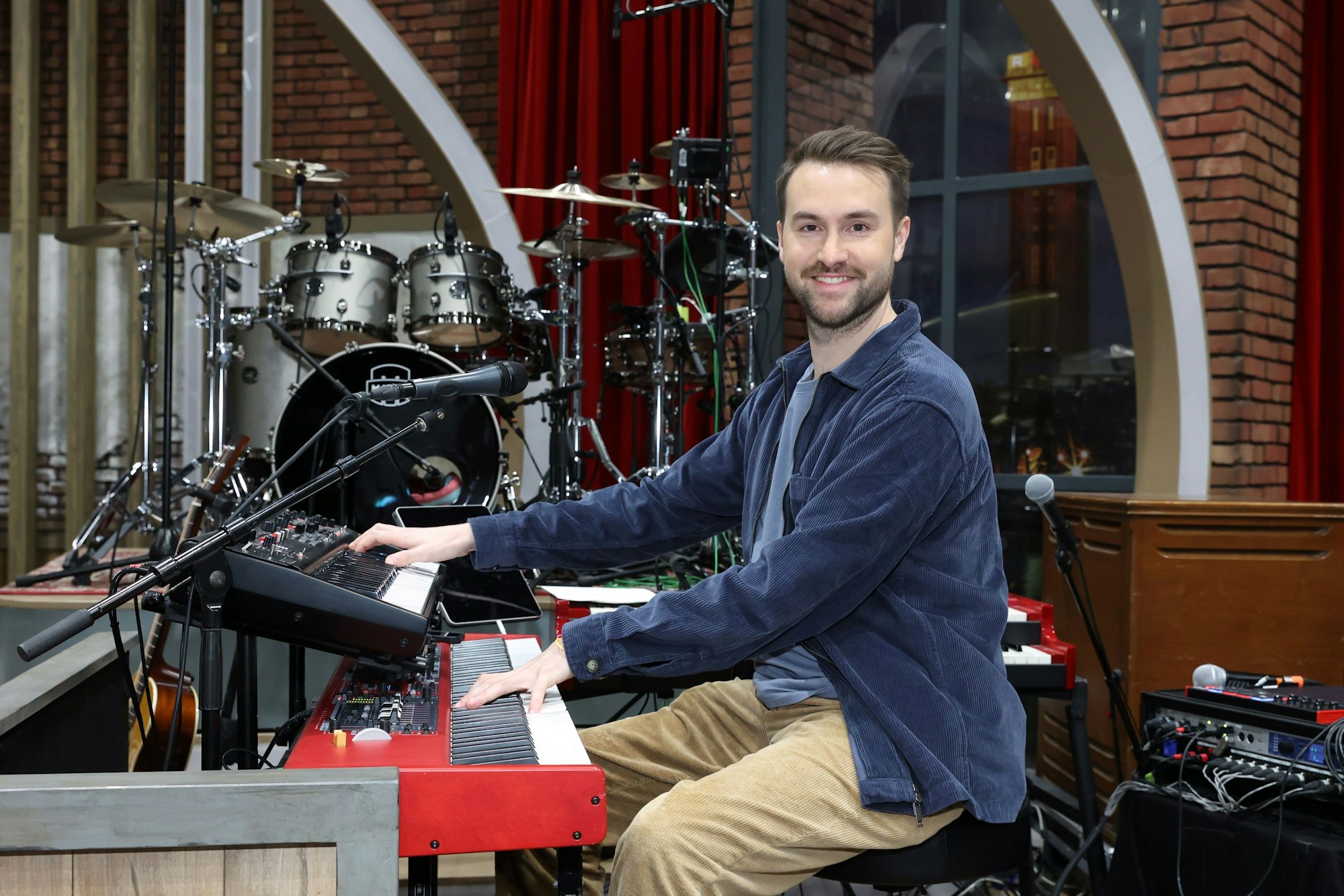 Jan Klinkenberg am Keyboard im TV-Total-Studio