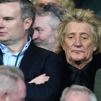 Rod Stewart macht einen nachdenklichen Eindruck.