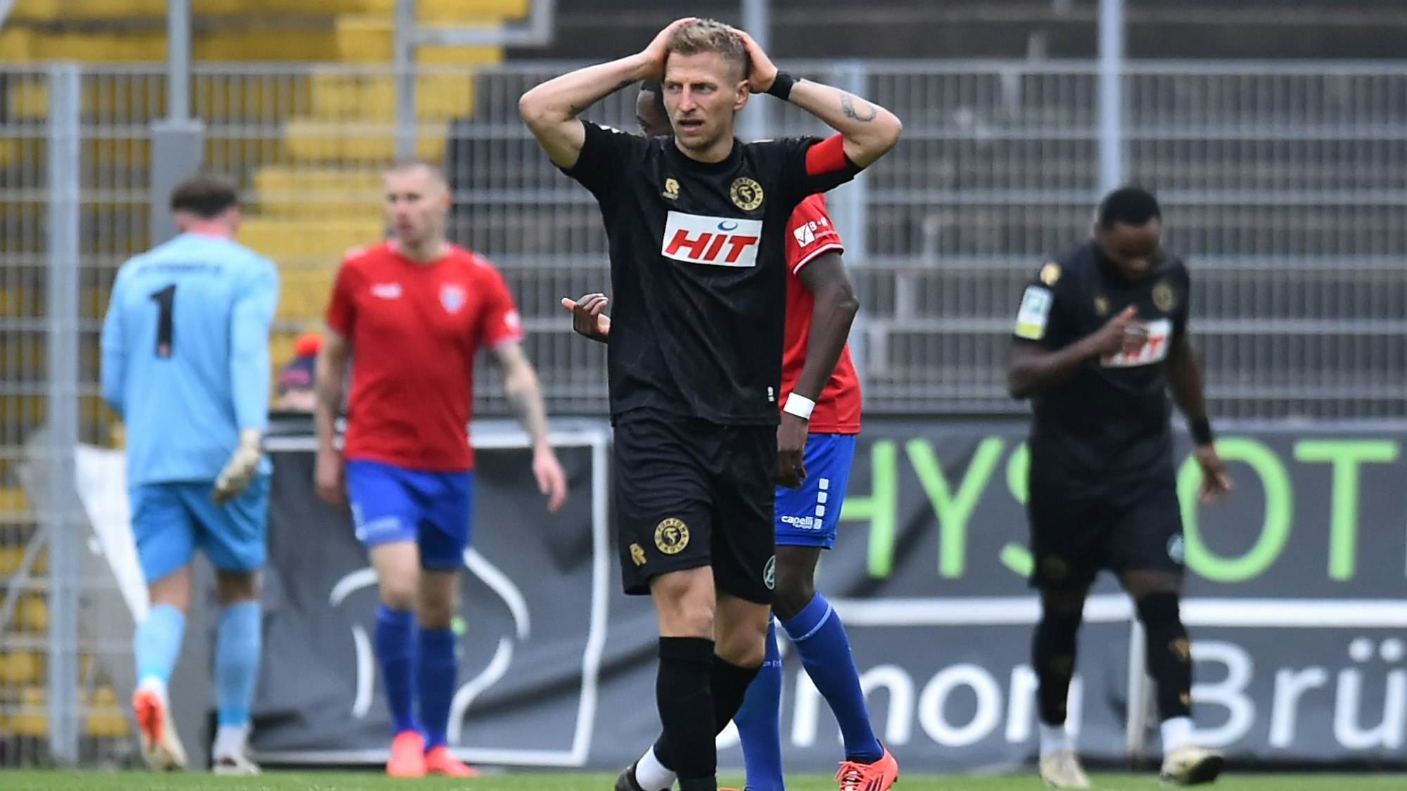 Fußball Regionalliga West 15. SPIELTAG: KFC Uerdingen 05 - Fortuna Köln am 09.10.2024 im Grotenburg-Stadion in Krefeld
Dominik Ernst ( SC Fortuna Köln )
Foto: Thorsten Tillmann / FUNKE Foto Services