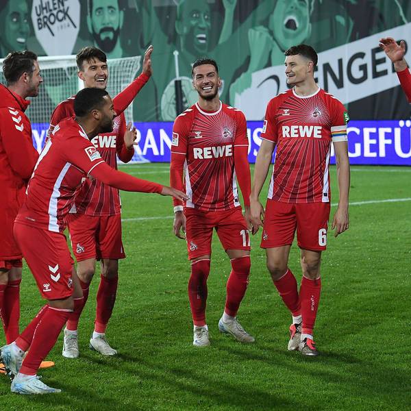 Fußball 2. Bundesliga 13. Spieltag SC Preußen Münster - 1. FC Köln am 22.11.2024 im Preußenstadion in Münster Kölner Spieler feiern ausgelassen den Auswärtssieg DFL regulations prohibit any use of photographs as image sequences and/or quasi-video. *** Soccer 2 Bundesliga 13 Matchday SC Preußen Münster 1 FC Köln on 22 11 2024 at the Preußenstadion in Münster Cologne players celebrate the away win DFL regulations prohibit any use of photographs as image sequences and or quasi video xRx