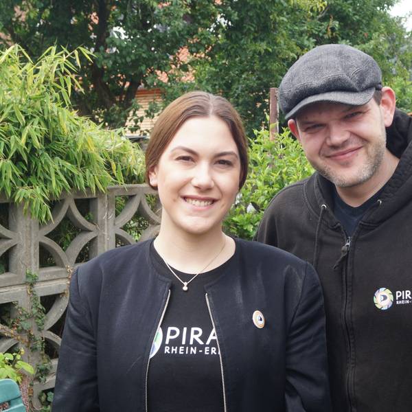 Auf dem Foto sind Alessa Flohe und Jannis Milios zu sehen.
