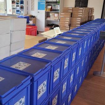 Blick ins Wahlbüro der Stadt Bergisch Gladbach