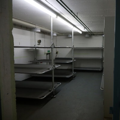 18.06.2024, Köln: Ein Rundgang im Schutzbunker unter der Gesamtschule Lindenthal soll eine Dokumentationsstätte des Kalter Krieges werden. Foto: Arton Krasniqi