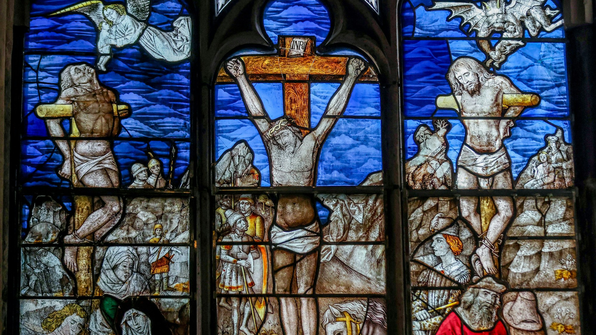 Die Kirchenfenster der Kirche St. Maria im Kapitol in Köln.