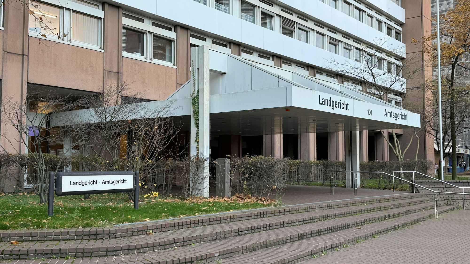 Das Land- und Amtsgericht an der Luxemburger Straße in Köln.