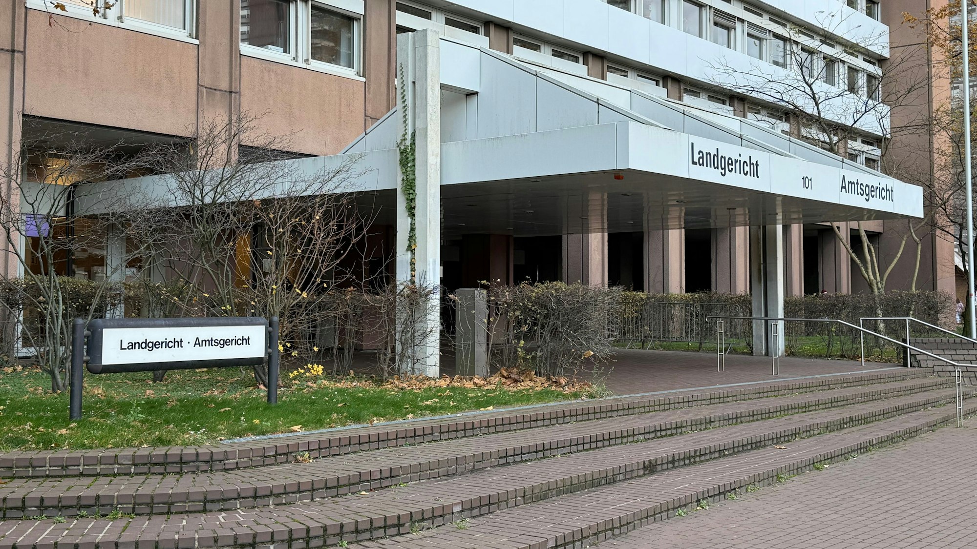 Das Land- und Amtsgericht an der Luxemburger Straße in Köln.