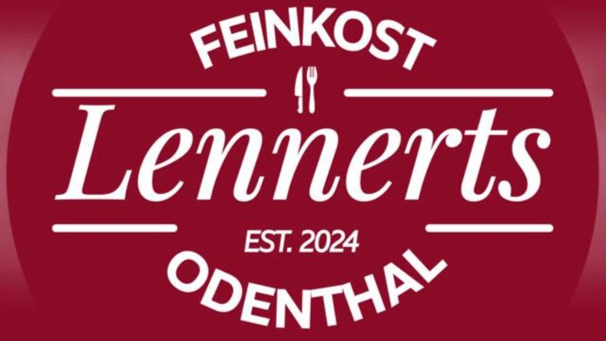 Ein rotes Firmenlogo mit der Aufschrift „Feinkost Lennerts Odenthal“, gegründet 2024.
