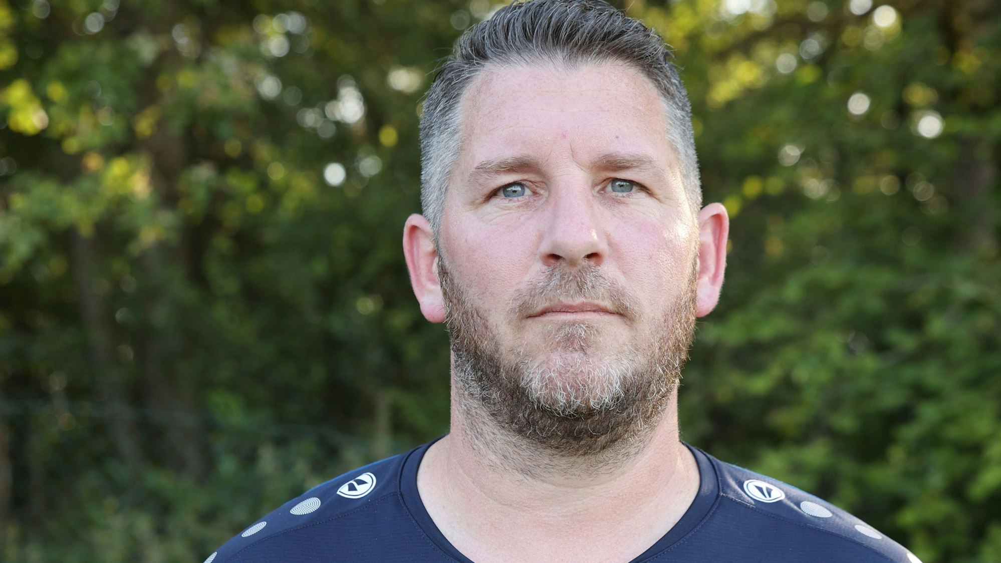 Porträt eines Fußballtrainers