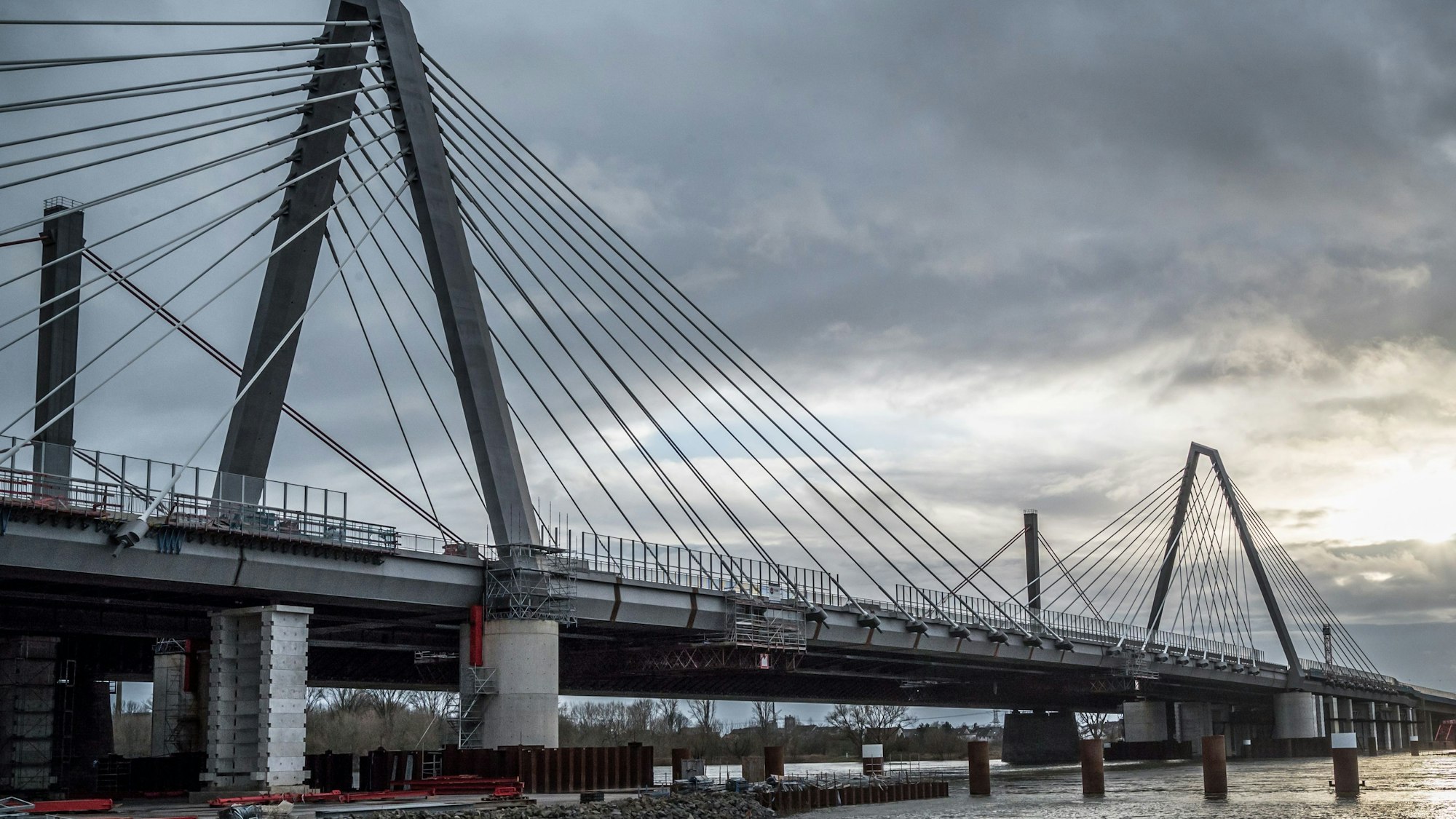 Leverkusener Brücke. Rheinbrücke im Bau Foto: Ralf Krieger