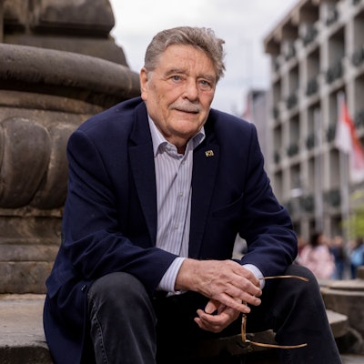 Porträt des früheren Oberbürgermeister von Köln Fritz Schramma