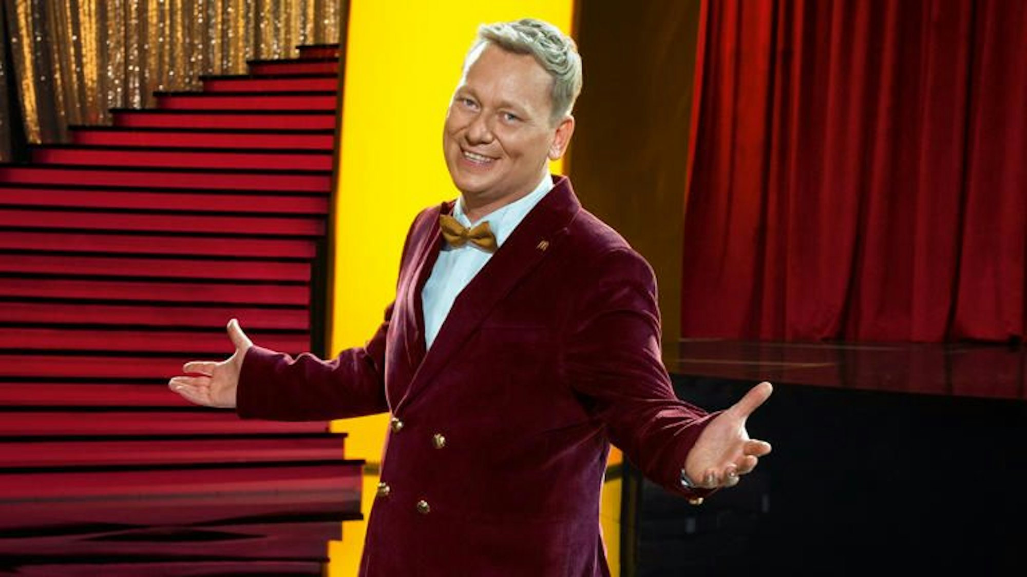 Auf dem Foto ist eine Pappfigur zu sehen.