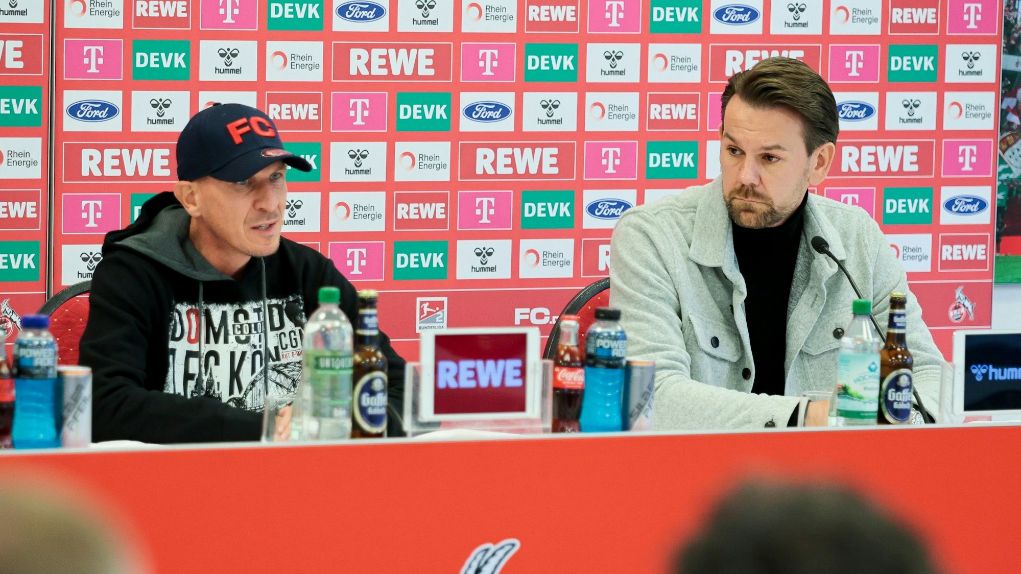 03.10.2024, Köln: PK des 1 FC Köln mit Trainer Gerhard Struber und Bereichsleiter Lizenzfussball Thoms Kessler im Geissbockheim.Foto:Dirk Borm
