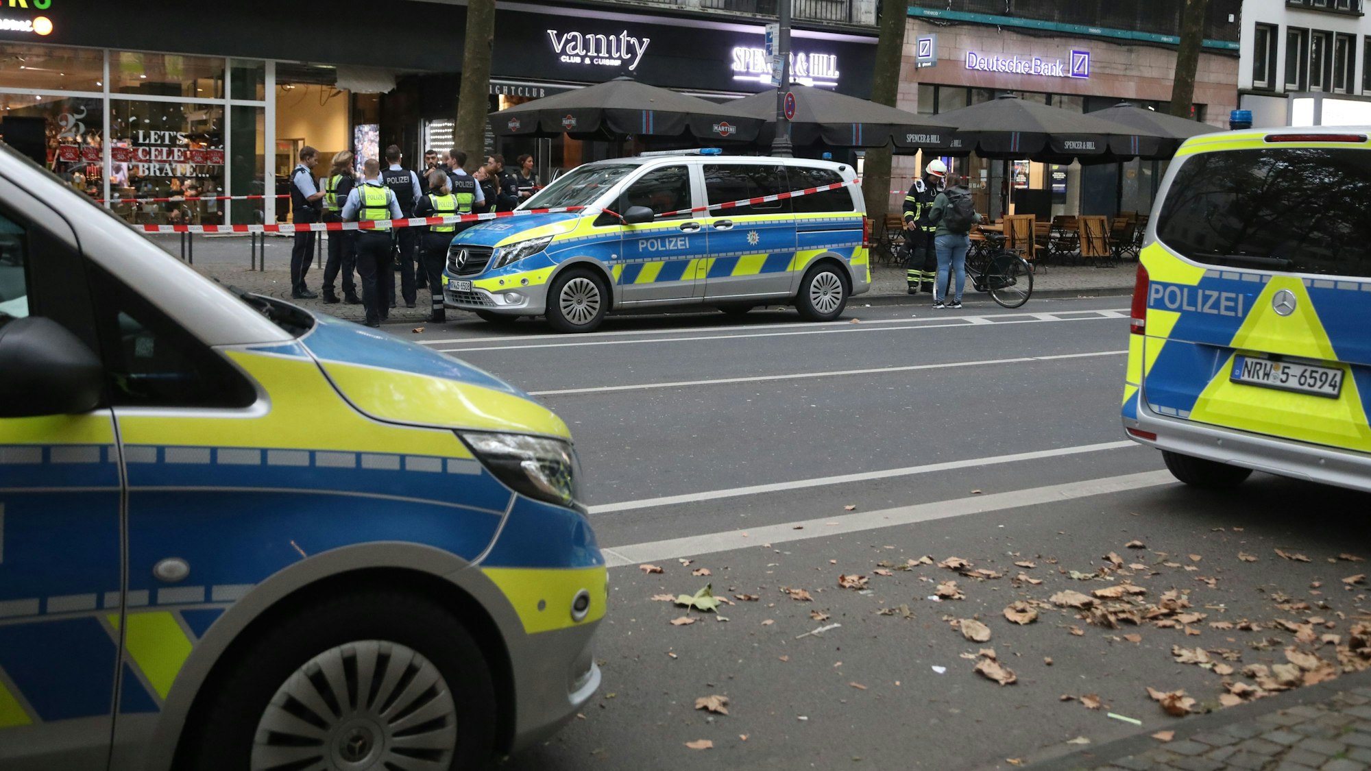 16. September, Köln: Bei einer Explosion am Nachtclub Vanity wurde eine Person verletzt.