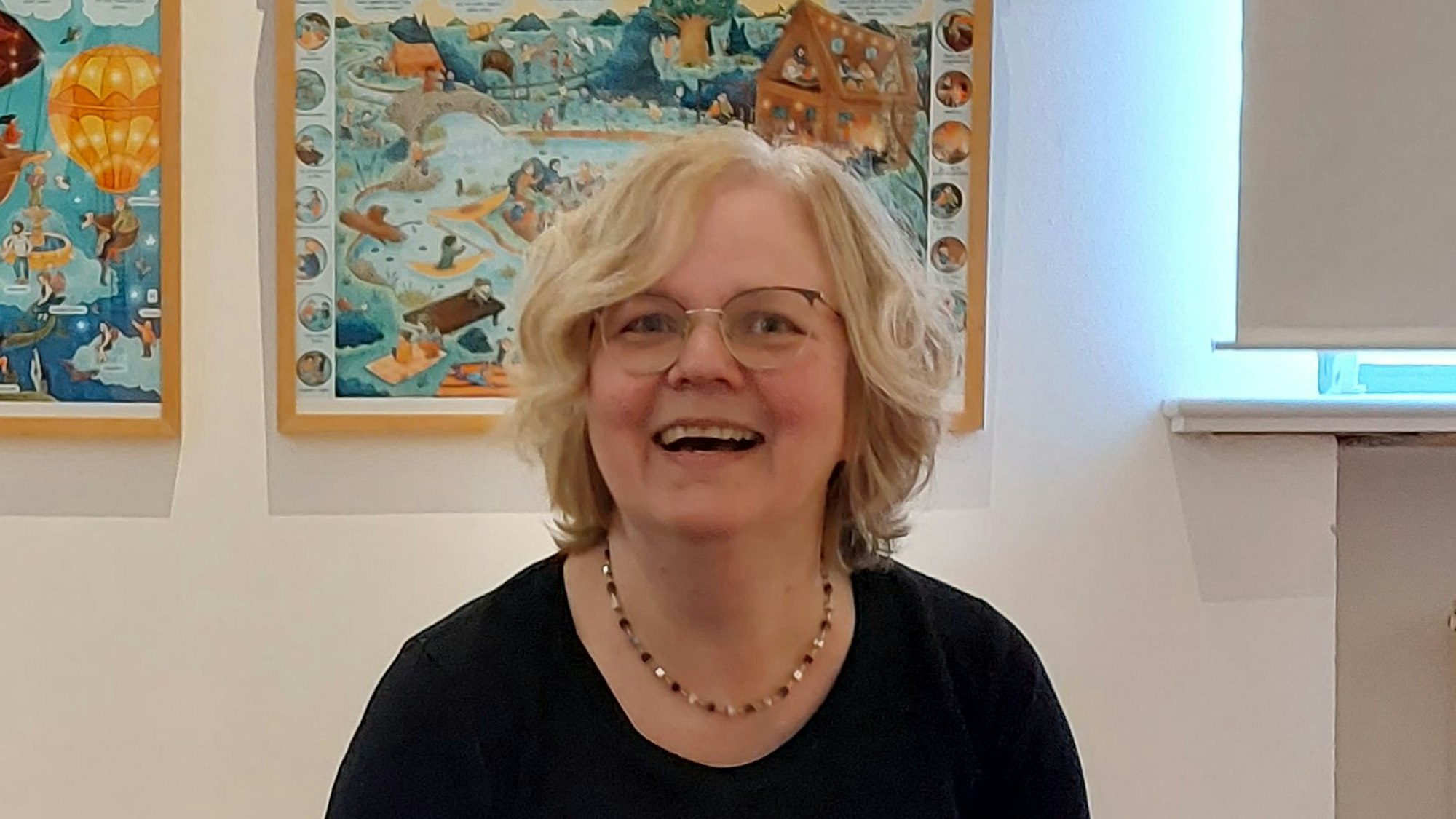 Museumsleiterin Dr. Pauline Liesen hat eine Bilderbuchreihe rund ums Entschuldigen ausgesucht.