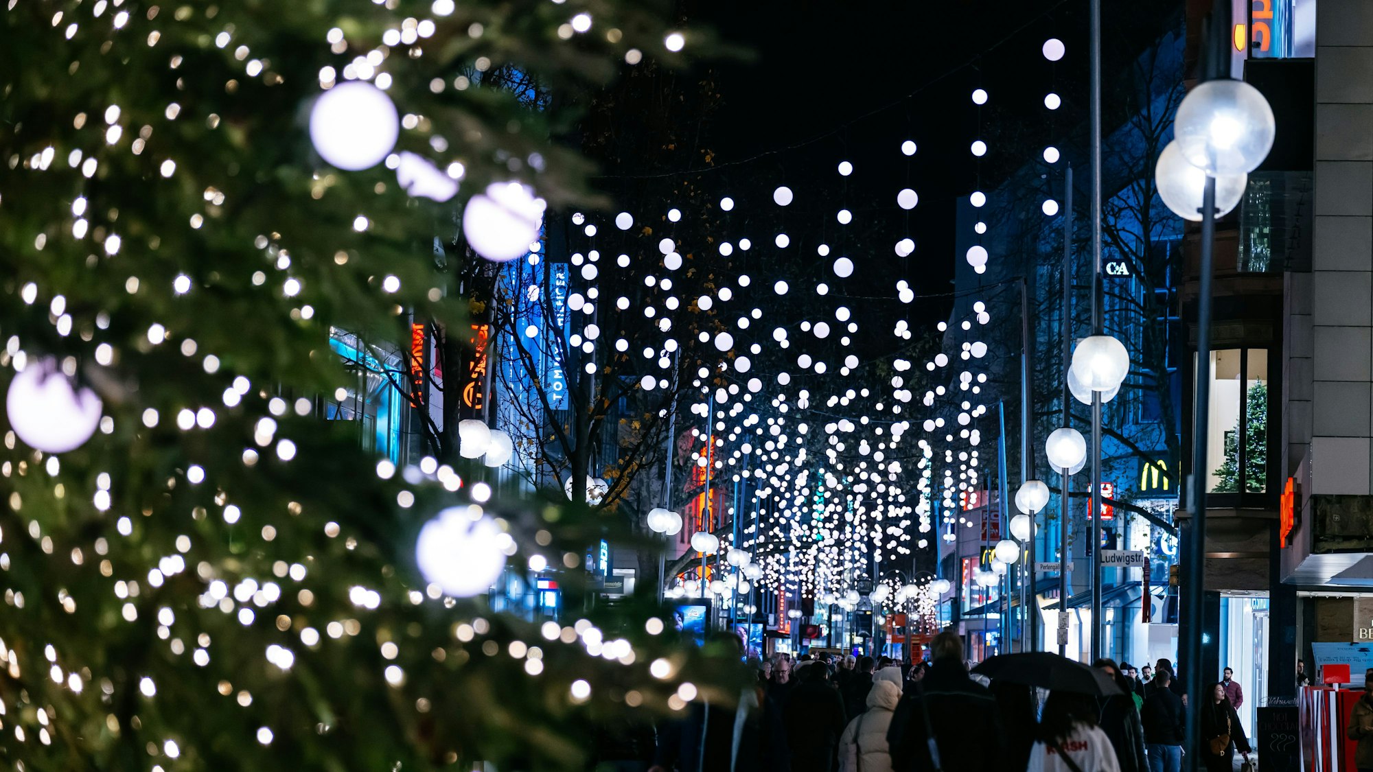 Weihnachtsbeleuchtung - Schildergasse und hohe Straße