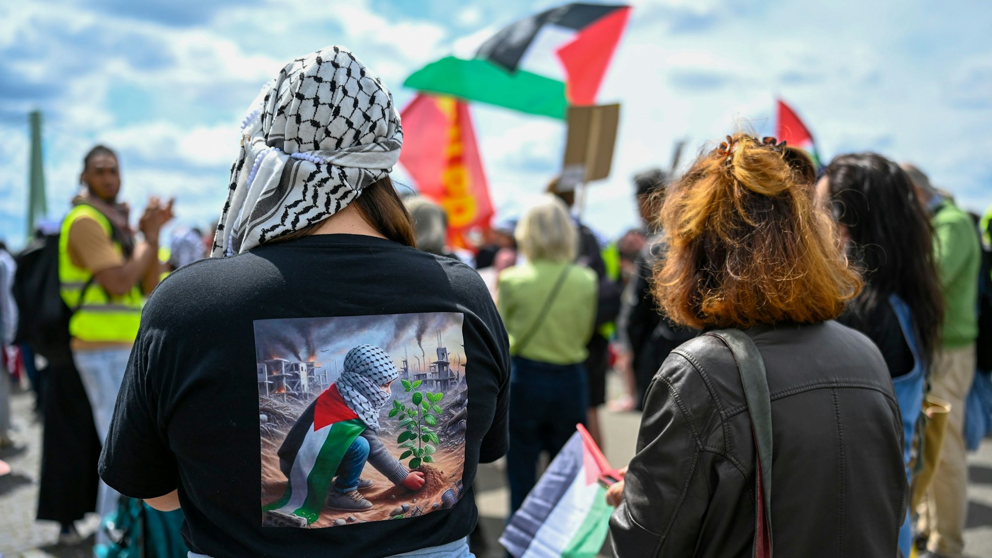 Erneut rufen pro-palästinensische Demonstranten zu einer Demonstration auf.