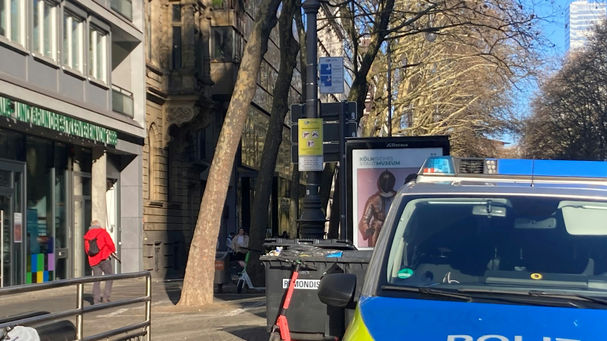 Hinweisschilder zur Videoüberwachung am Friesenplatz.