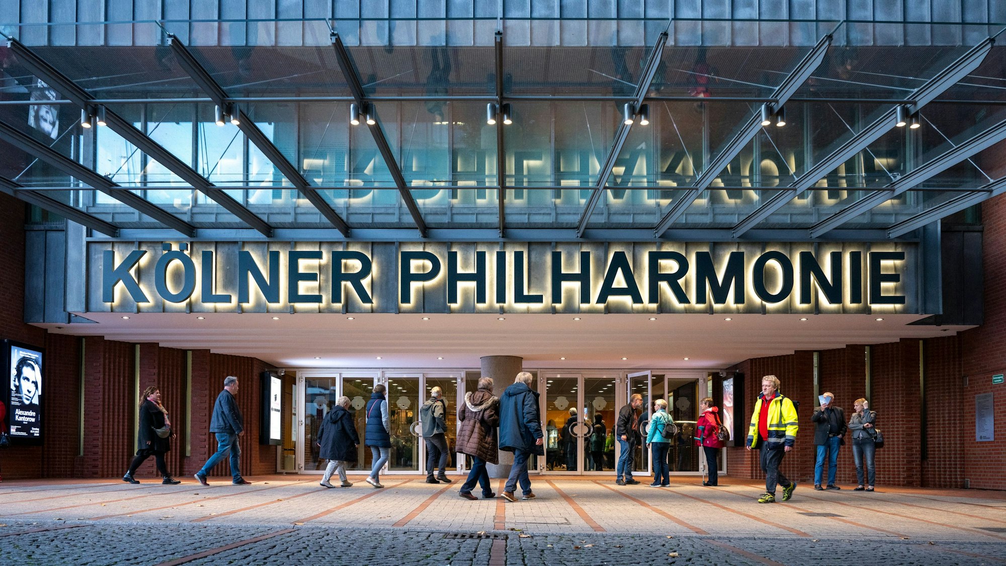 Eingang der Kölner Philharmonie