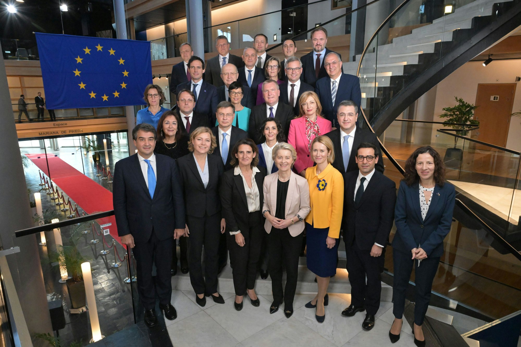 Die neue EU-Kommission unter der Leitung der Präsidentin Ursula von der Leyen beginnt ihre Arbeit.