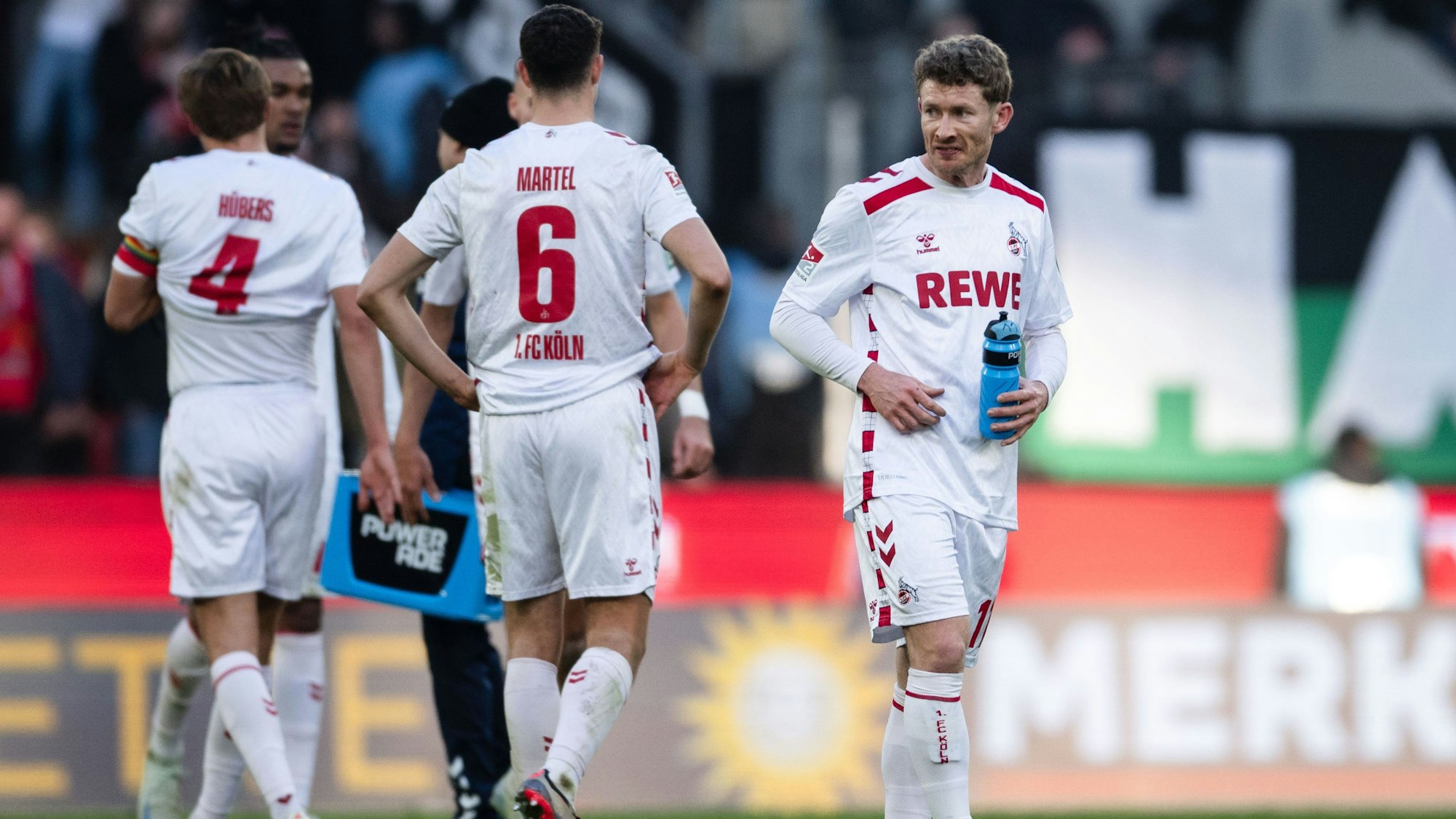 Kölns Florian Kainz als großer Pechvogel. Köln spielt nur remis gegen Hannover 96 in Unterzahl.