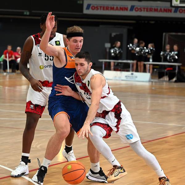 01.12.2024, Basketball-Bayer Giants - Rostock
rechts: Dimitrije Djordjevic (Bayer)
Foto: Uli Herhaus
