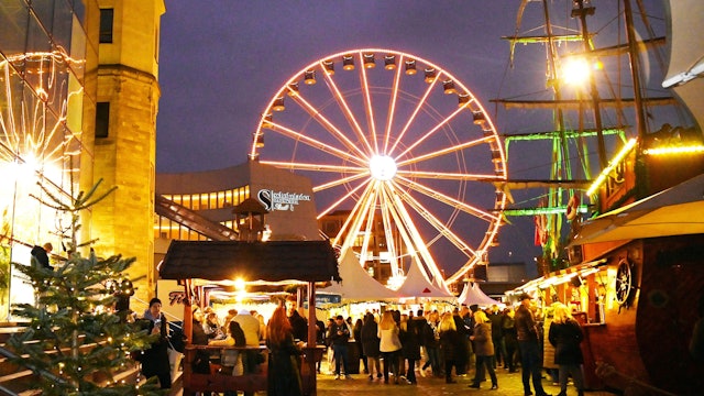 Der Hafen-Weihnachtsmarkt sticht in See. (Archivbild)