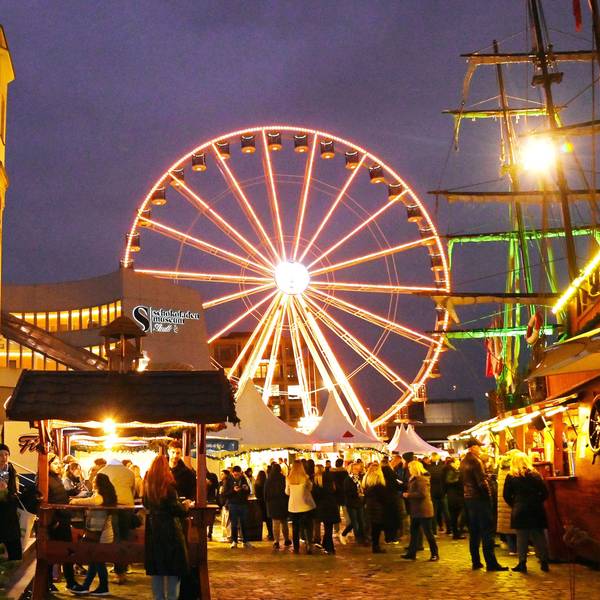 Der Hafen-Weihnachtsmarkt sticht in See. (Archivbild)