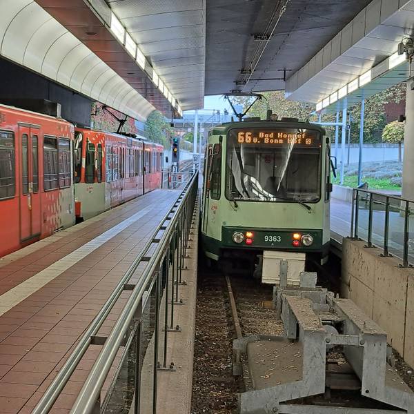 Die Stadtbahnlinie 66, die bislang zwischen Siegburg und Bad Honnef pendelt, soll nach der Umsetzung des Stadtbahnkonzepts 2026 durch die Linie 67 ersetzt werden, die dann auf der Strecke zwischen Siegburg und Bonn-Bad Godesberg verkehrt.