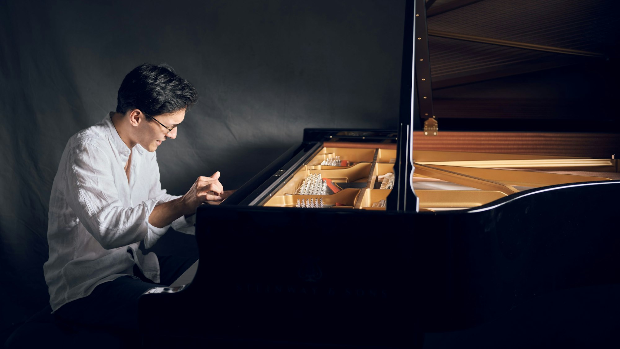 Pianist Nuron Mukumi