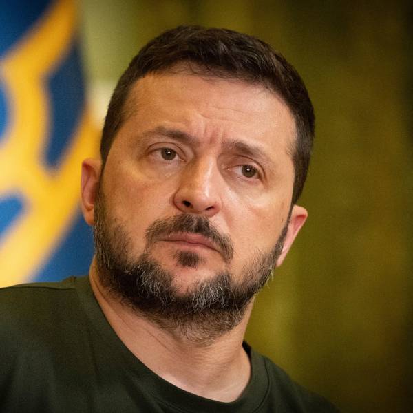 ARCHIV - 15.07.2024, Ukraine, Kiew: Wolodymyr Selenskyj, Präsident der Ukraine, hält während seiner Pressekonferenz inne. Sein Land sei keine Pufferzone, erklärte er in seiner Rede zum 33. Jahrestag der Unabhängigkeit des Landes. (zu dpa: «Zehn Zitate: Was die internationale Politik 2024 bewegte») Foto: Efrem Lukatsky/AP/dpa +++ dpa-Bildfunk +++