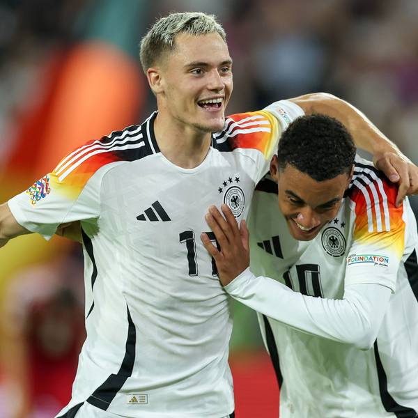 Spaß bei der Nationalmannschaft: Florian Wirtz (l.) und Jamal Musiala