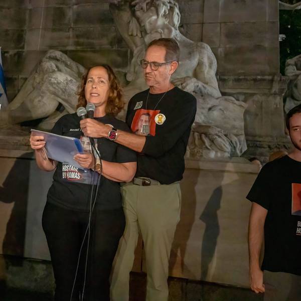 September 1, 2024, New York, United States: Parents of Omer Neutra, an American-Israeli citizen, held hostage by Hamas speak at a peaceful and somber Bring Them Home NOW vigil for the six hostages who were kidnapped and murdered by Hamas terrorists, the participants call for Prime Minister Benjamin Netanyahu to reach a cease-fire deal to bring the remaining captives home, at Columbus Circle on September 1, 2024 in New York City.