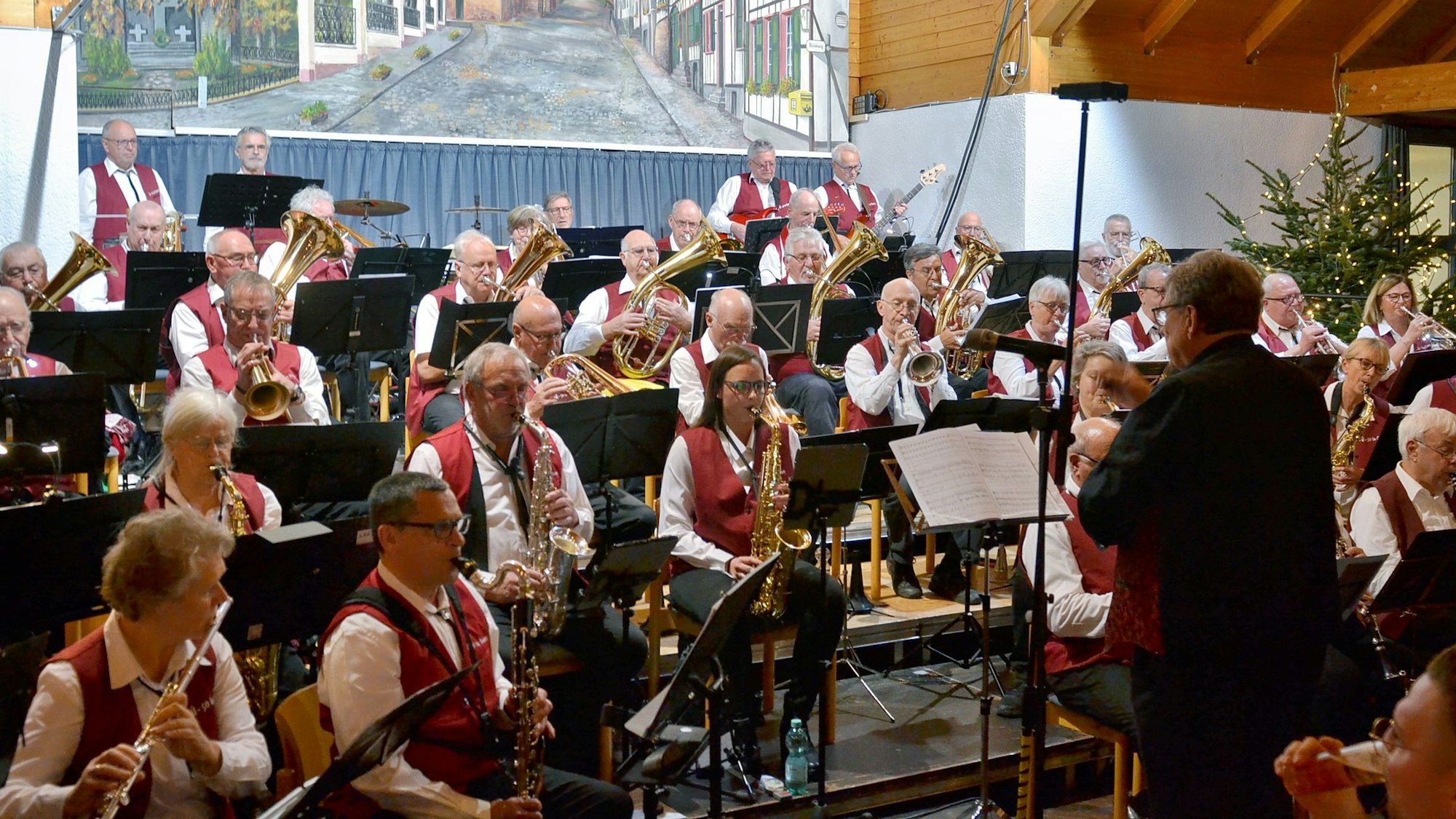 Musikers eines Blasorchesters beim Konzert in der Kommerner Bürgerhalle.