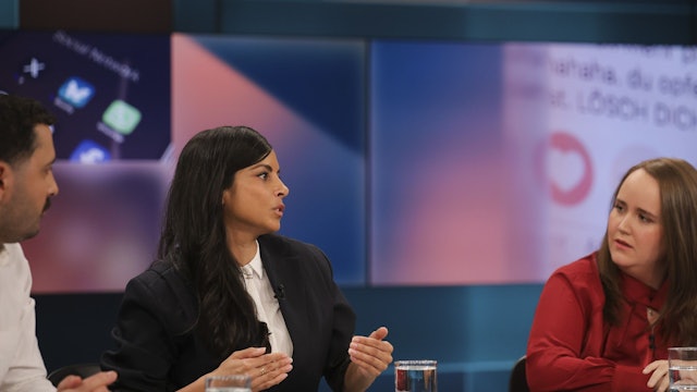 "Hart aber fair" am 2.12.2034 mit Collien Ulmen-Fernandes (l.) und Ricarda Lang