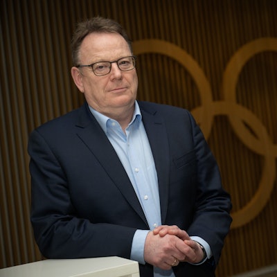 Torsten Burmester vor den olympischen Ringen. Seine Arbeit für den Deutschen Olympischen Sportbund ist beendet.