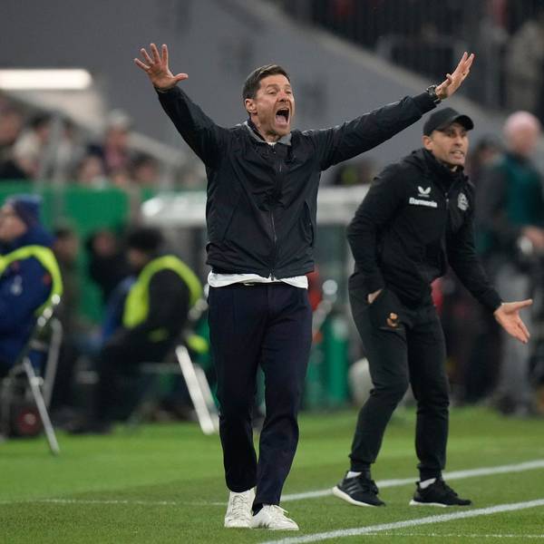 Leverkusens Trainer Xabi Alonso während des Pokalspiels bei Bayern München.