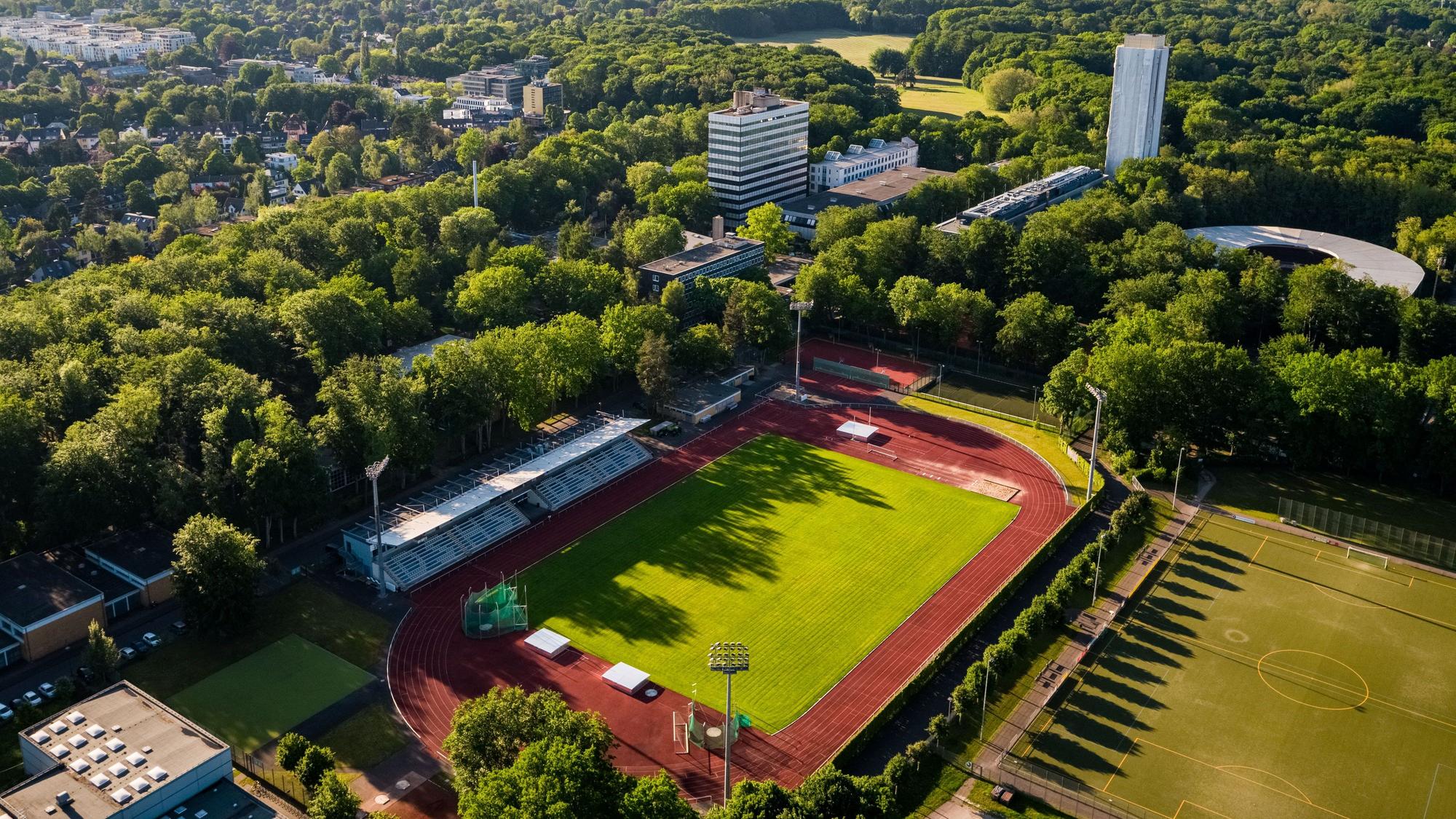 Luftaufnahme des Campus der Deutschen Sporthochschule Köln, DSHS Köln,