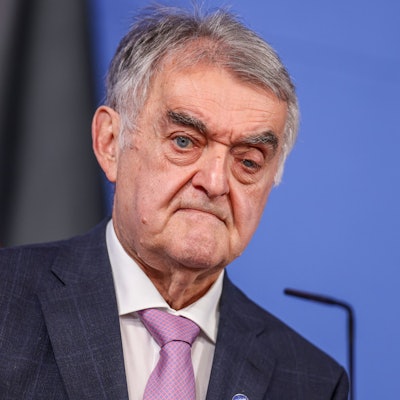 Herbert Reul (CDU), Innenminister des Landes Nordrhein-Westfalen, bei einer Pressekonferenz in der Staatskanzlei.